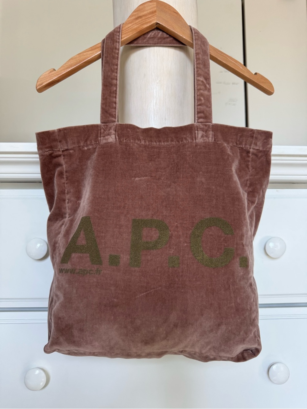 A.P.C. Velour Tote Bag
Minimalist A.P.C. tote crafted from soft velour